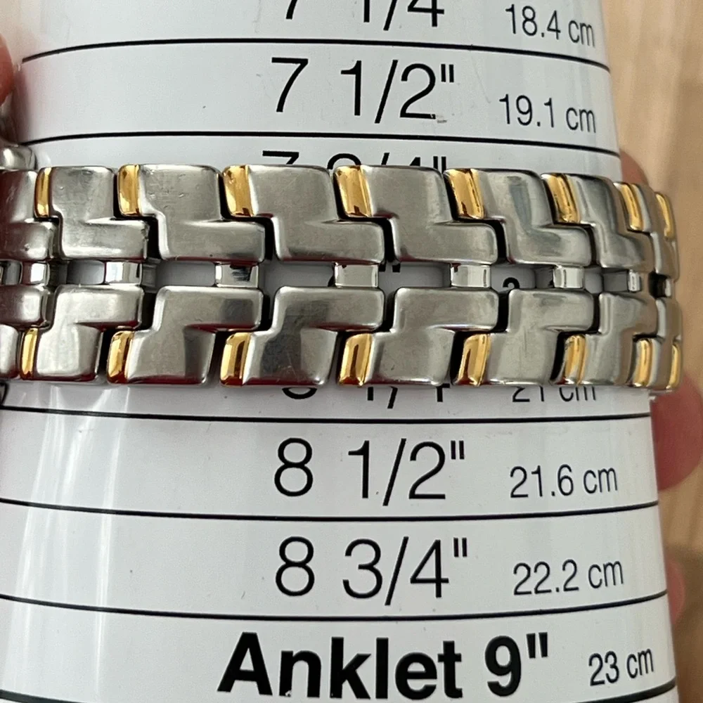 Seiko Vintage Men’s Watch White Dial Two-Tone Bracelet Gold-Tone Markers Date